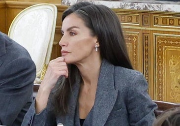 Mango tiene el outfit favorito de la reina Letizia, perfecto para el invierno: calentito y muy favorecedor